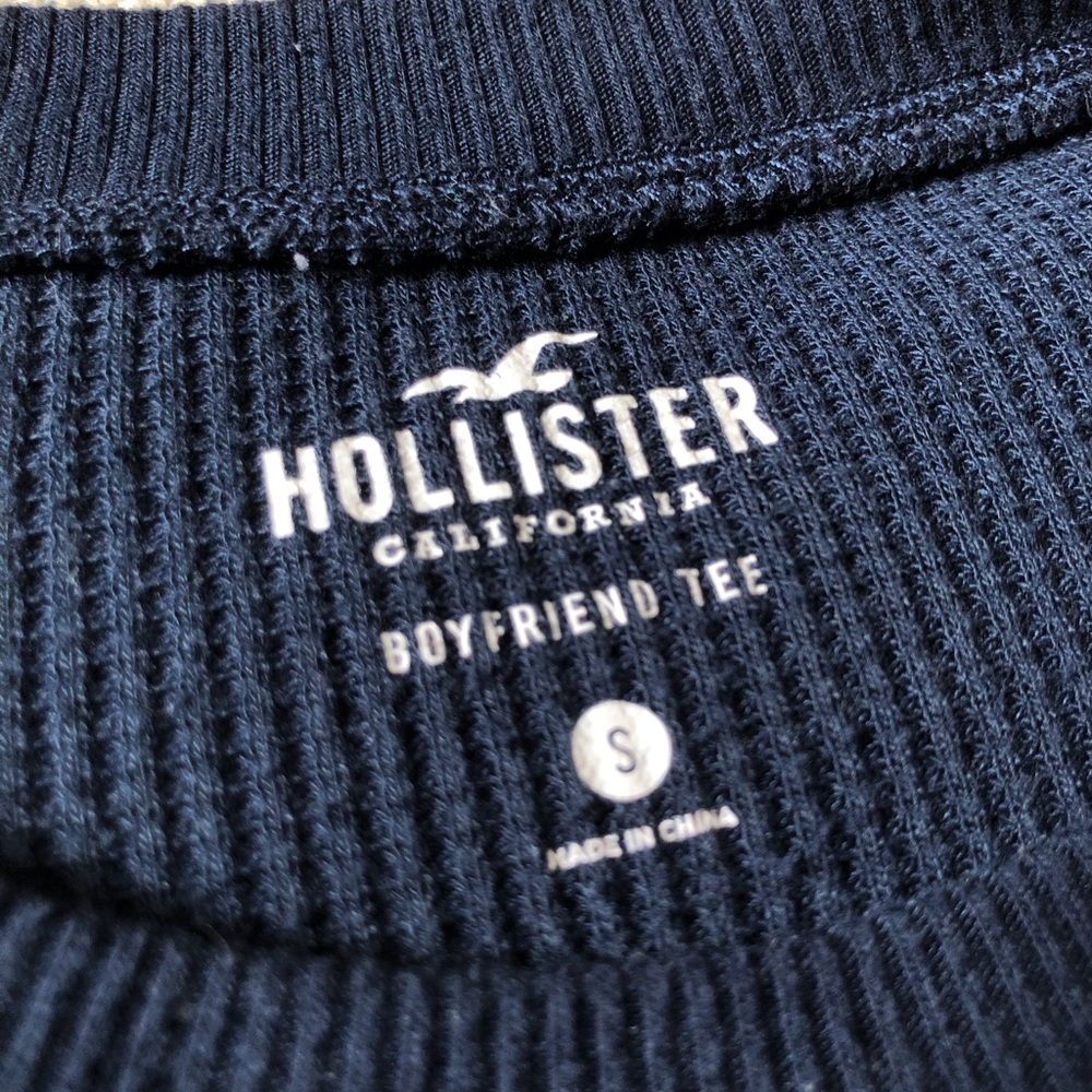 🔆LONG SLEEVE HOLLISTER BOYFRIEND TEE SIZE SMALL🔅